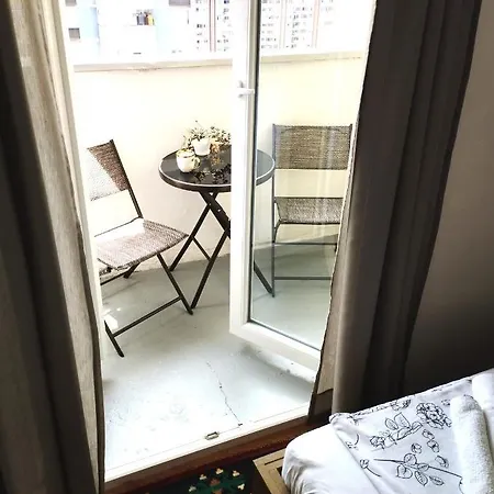 Apartment Amigo-free Public Parking *